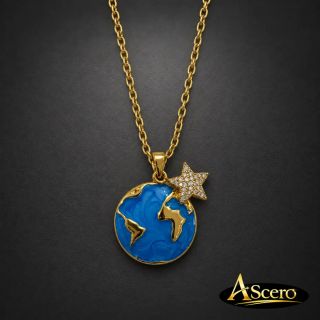 Cadena con Colgante Mundo y Estrella en Acero Dorado